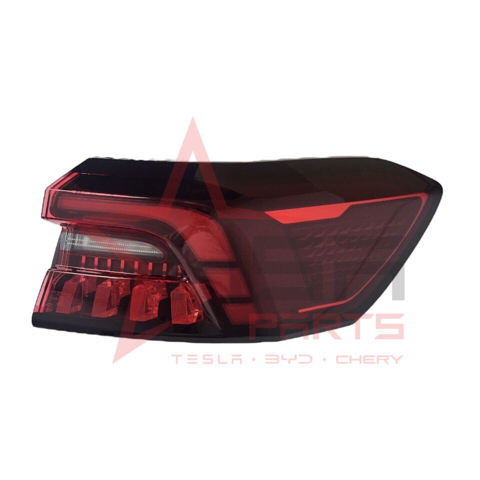 2024-2025 Chery Tiggo 8 Pro Max Sağ Dış Stop (Tiggo Yazılı) (Uyumlu Araçlar: 2025-2027 Chery Tiggo 8 Sağ Dış Stop) 605000913