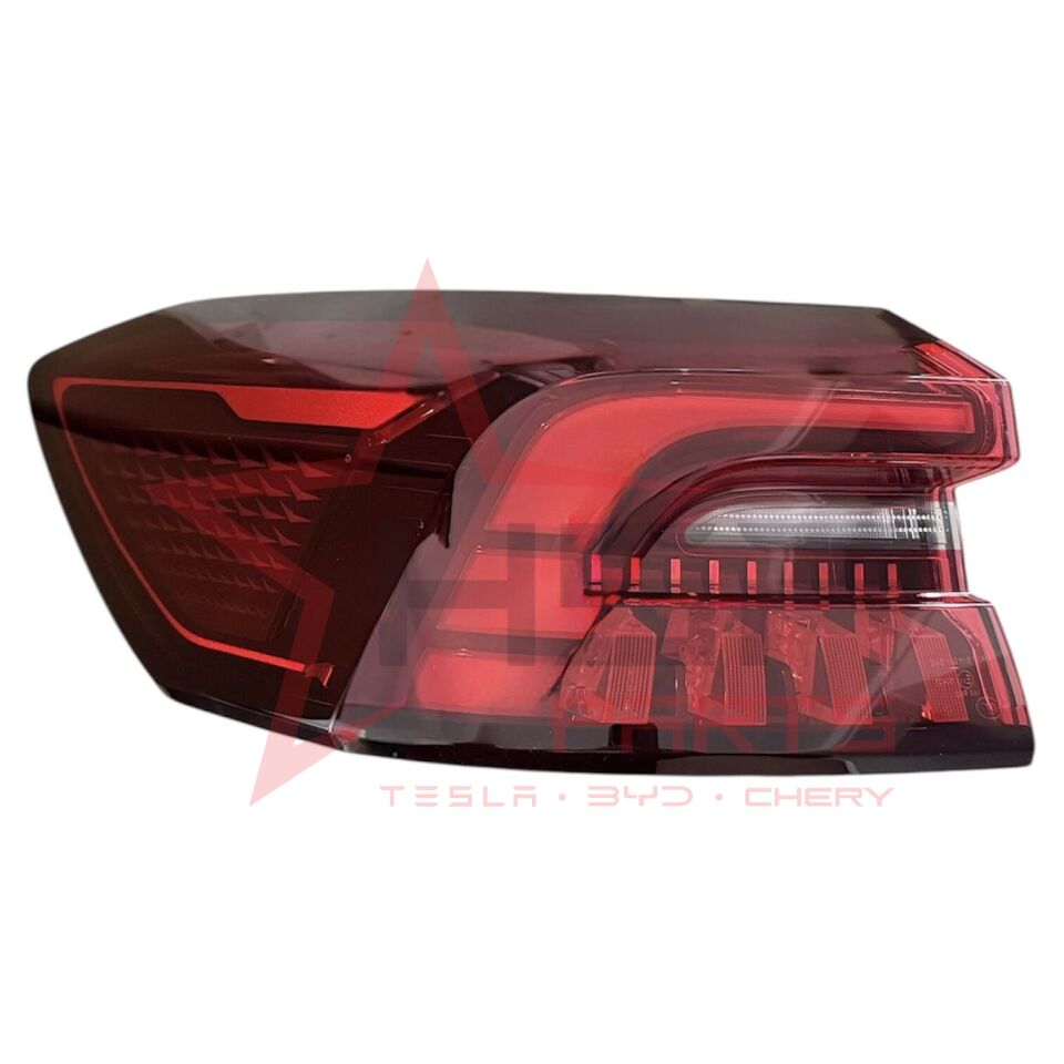2024-2025 Chery Tiggo 8 Pro Max Sol Dış Stop (Tiggo Yazısız) (Uyumlu Araçlar: 2025-2027 Chery Tiggo 8 Sol Dış Stop) 605000912AB