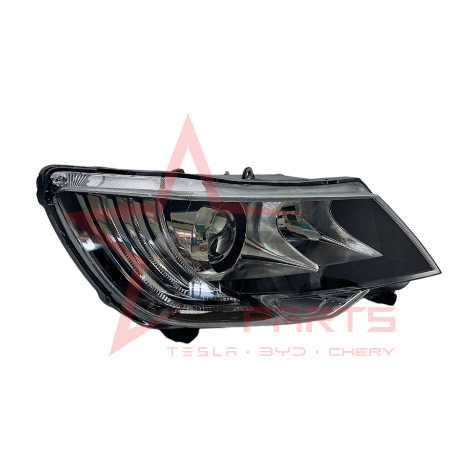 2013-2015 Skoda Superb Sağ Far (Xenon/Ledli) 3T0941016C