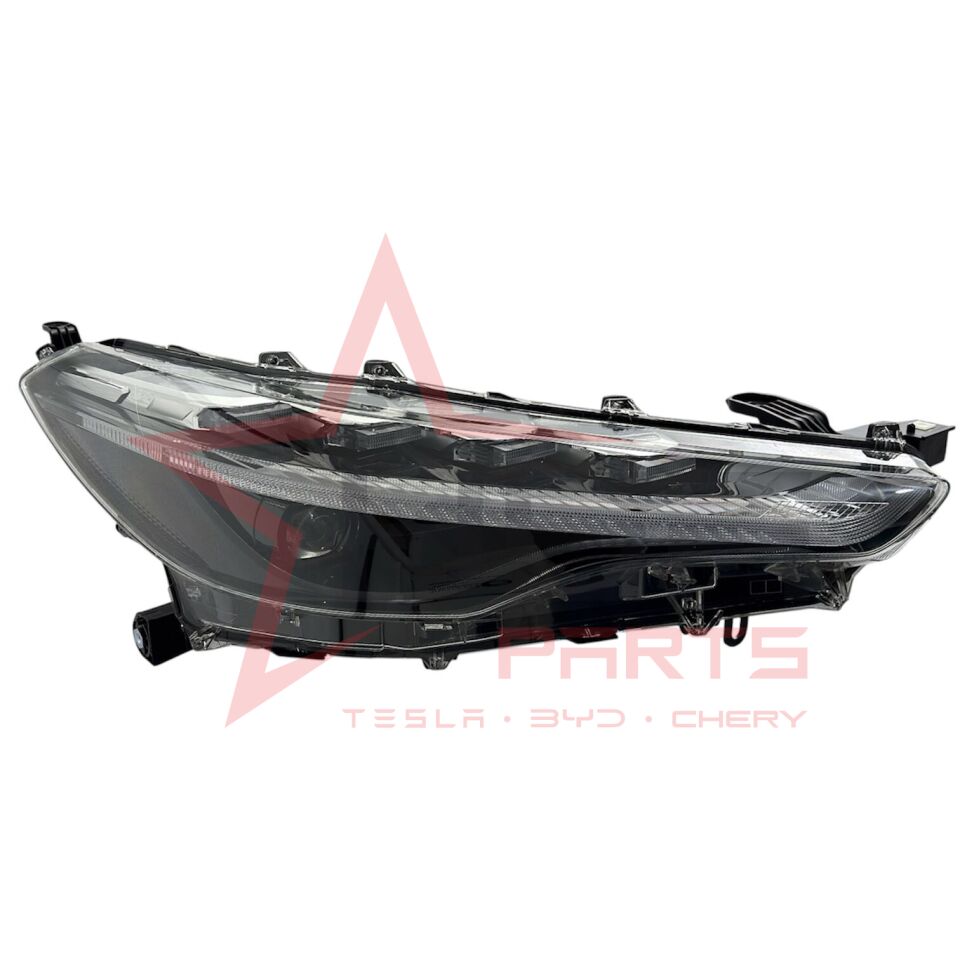2022-2024 Toyota Corolla Cross Sağ Far (Ledli) 81110-16840