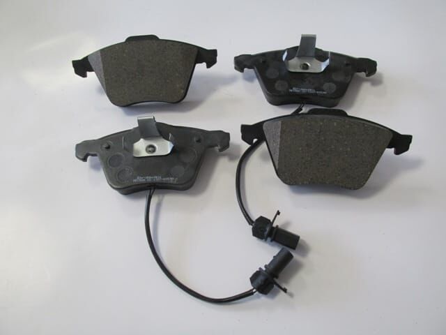 AUDI A6- 05/09; ÖN FREN BALATASI 2,0TDI/2,7TDI(2KABLOLU(DİSK)(155.2x72.7x19.3/15;6.4x73x19.3(BRAMAX)