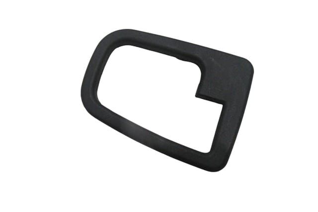 BMW 3 SERI- E36- SD/COUPE- 91/98; ÖN/ARKA KAPI İÇ AÇMA KOLU ÇERÇEVESİ SAĞ