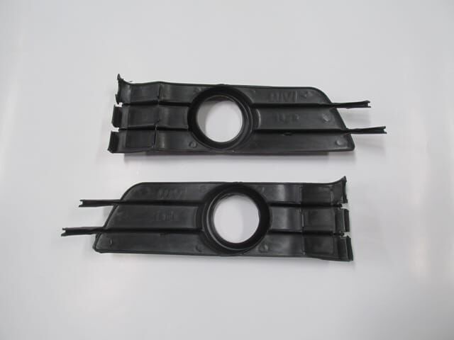 CITROEN C5- 05/08; SİS LAMBA KAPAĞI SAĞ/SOL SET (2 PARÇA) SİS DELİKLİ