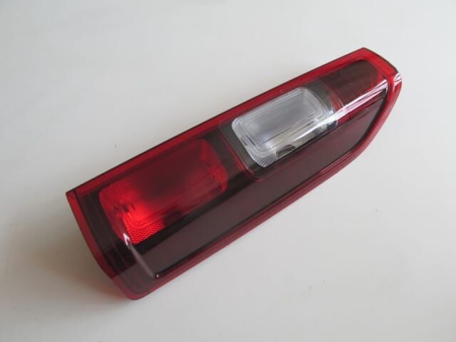 RENAULT TRAFIC- 3- 15/21; STOP LAMBASI SAĞ KIRMIZI/BEYAZ (MARS) (E MARKLI)