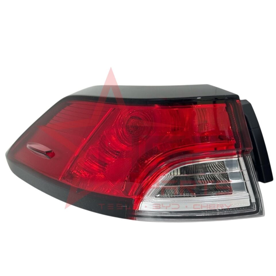 2022-2024 Toyota Corolla Cross Sol Dış Stop (Ledsiz) 81561-16690
