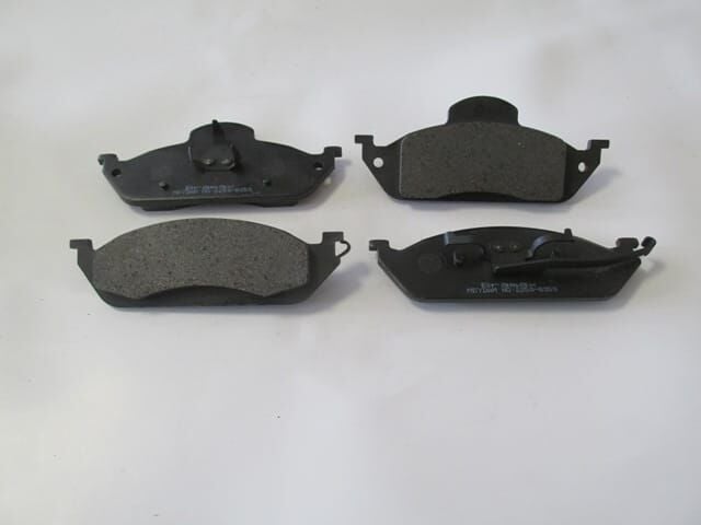 MERCEDES ML CLASS- W163- 98/05; ÖN FREN BALATASI (KABLOSUZ)(188X77X16,6/18 8X59X15.6)(BRAMAX)