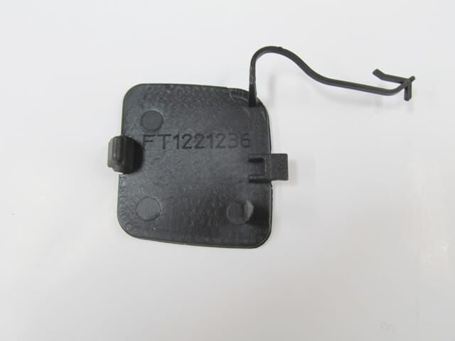 FIAT PANDA- 04/12; ÖN TAMPON ÇEKİ DEMİRİ KAPAĞI (LM)