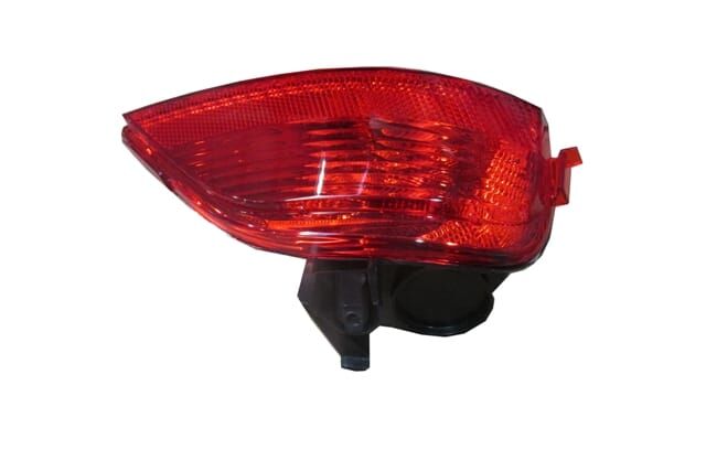 DACIA SANDERO- 16/19; ARKA TAMPON REFLEKTÖRÜ SAĞ KIRMIZI (MARS) (E MARKLI)