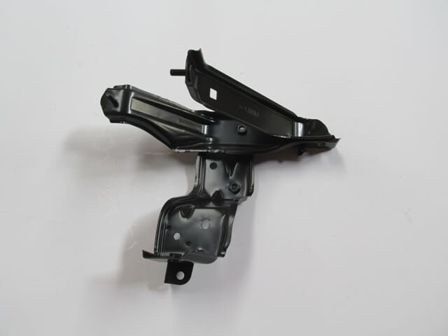 TOYOTA HILUX- PICK UP LN145- 02/05; ÖN ÇAMURLUK İÇ BAĞLANTI BRAKETİ SAĞ (TW)