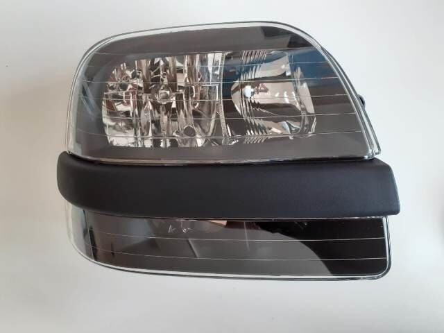 FIAT DOBLO- 01/05; FAR LAMBASI SAĞ ELEKTRİKLİ/MOTORSUZ/SİYAH 8FİŞLİ (SİYAH BANDLI)(AYFAR) (E MARKLI)