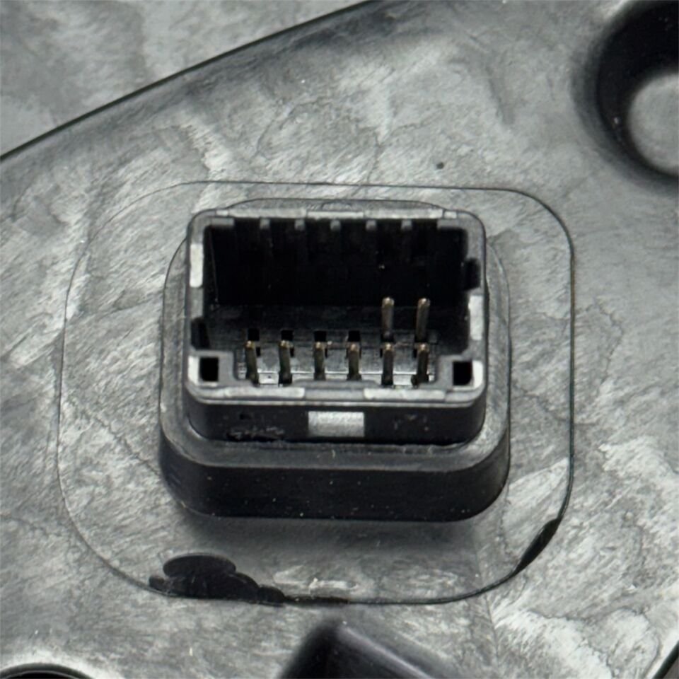 Hyundaı Ayna Dikiz Bayon 22-24/İ20 22-26 Sol (Elektrikli/Sinyalli/Katlanır/8 Fişli)