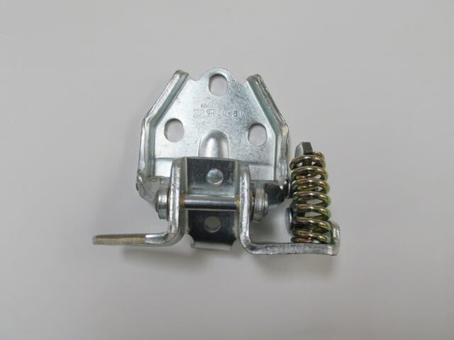 MITSUBISHI CANTER- FE635/659- 98/06; ÖN KAPI ALT MENTEŞESİ SOL (TYG)