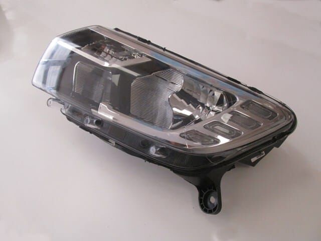 DACIA SANDERO- 17/20; FAR LAMBASI SOL MANUEL LEDLİ (TW-Y) (E MARKLI)