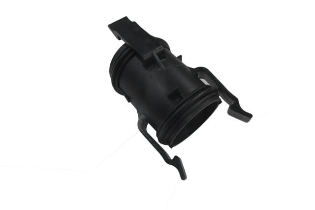 AUDI A3- SD/HB/SB- 12/16; TURBO HORTUMU ARA BORUSU (HORTUM TUTUCU) (TSI) (PLASTİK)