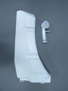 ISUZU D MAX- PICK UP- 04/07; ÖN CAM SU BİDONU/DEPOSU (MOTORLU) (TW)