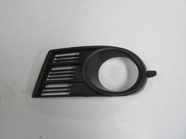 SUZUKI SWIFT- 05/07; SİS LAMBA KAPAĞI SOL SİS DELİKLİ (TYG)