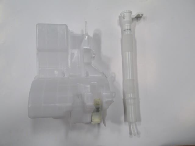 MITSUBISHI L200- PICK UP- 19/22; ÖN CAM SU BİDONU/DEPOSU/MOTORLU (CASP)