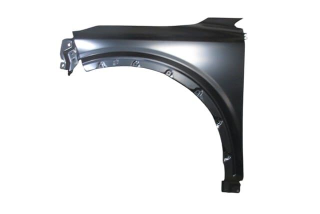 NISSAN QASHQAI- J12- 22/24; ÖN ÇAMURLUK SOL ALÜMİNYUM DODİK DELİKLİ/SİNYAL DELİKSİZ (TYG)