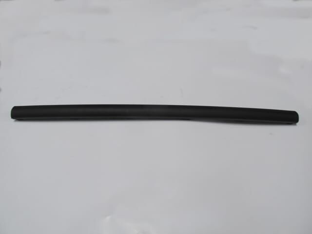 FORD FOCUS- HB- 02/05; ARKA TAMPON BANDI ORTA SİYAH PÜTÜRLÜ (5KAPI) (TÜV)(TYG)