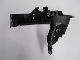 AUDI Q5- 10/12; FAR ALT BAĞLANTI BRAKETİ KÖŞE SOL PLASTİK (TW)