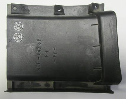 MITSUBISHI CANTER- FE515- 98/00; ÖN TAMPON YAN HAVALANDIRMA İÇ PLASTİĞİ SAĞ (511/515/519)