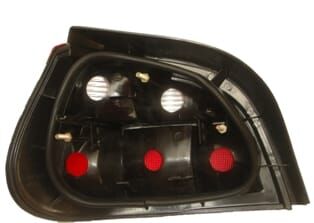 RENAULT MEGANE- 1- 99/02; STOP LAMBASI SAĞ (KIRMIZI/BEYAZ) HATCHBACK 4 KAPI (FAMELLA)