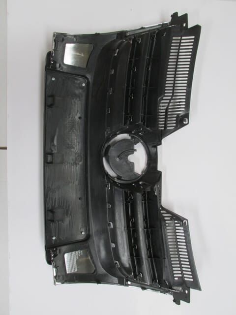 VOLKSWAGEN JETTA- 5- 06/10; ÖN PANJUR (NİKELAJ KAPLAMALI) SENSÖR DELİKSİZ (PLAKALIK 52 CM) (TW)