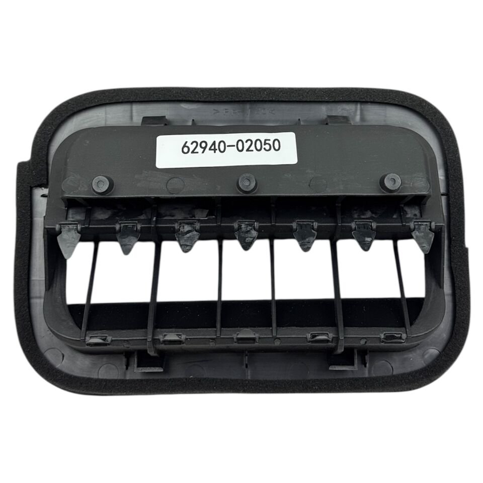 Toyota Bakalit Havalandırma Corolla 02-05 Arka Çamurluk