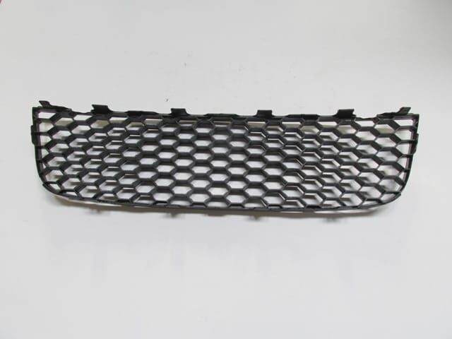 VOLKSWAGEN JETTA- 5- 06/10; ÖN TAMPON PANJURU ORTA SİYAH (GTI)(TÜV) (TYG)