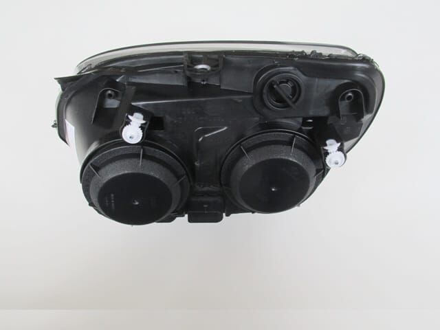 FIAT DOBLO- 06/10; FAR LAMBASI SAĞ ELEKTRİKLİ/MOTORSUZ 8 FİŞLİ (H7/H1) (AYFAR) (E MARKLI)