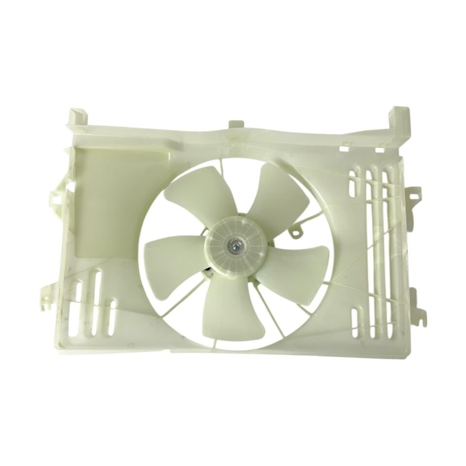 Toyota Corolla Fan Motoru ( Beyaz Komple ) 02-06