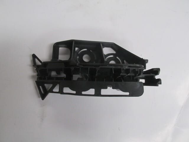 PEUGEOT 308- 11/13; ÖN TAMPON BRAKETİ SAĞ (PLASTİK) (LM)