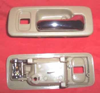 HONDA ACCORD- 90/93; ÖN KAPI İÇ AÇMA KOLU SAĞ BEJ (ELCEĞİ NİKELAJLI) (HUSHAN)