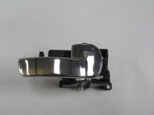 NISSAN PICK UP- NAVARA- 06/14; ARKA KAPI IÇ AÇMA KOLU SAG (ELCEGI NIKELAJLI)