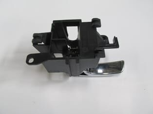 NISSAN PICK UP- NAVARA- 06/14; ÖN KAPI IÇ AÇMA KOLU SAG (ELCEGI NIKELAJLI)