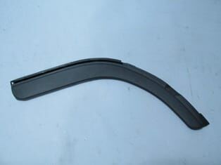 MITSUBISHI CANTER- FUSO- 06/12; ÇAMURLUK AĞZI PLASTİĞİ SAĞ (FE711) (BFN)