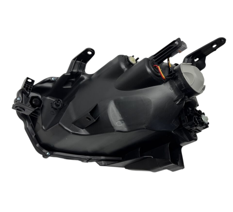 Isuzu Far D-max 20-24 Sağ (Merceksiz)