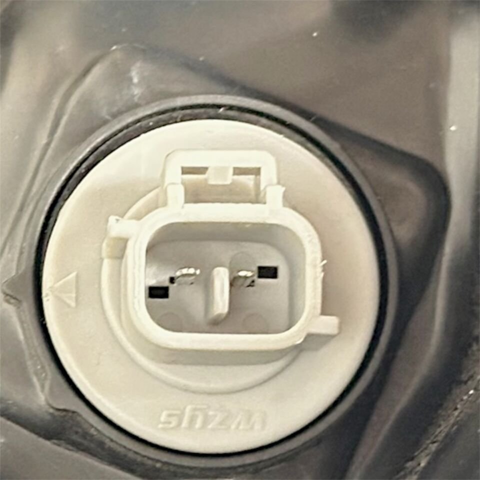 Toyota Far Hılux Revo 21-24 Sol (Merceksiz/Motorlu)