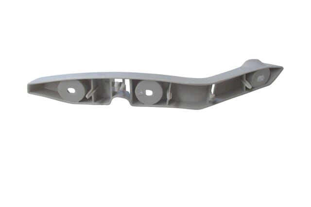 FORD FOCUS- SD/HB- 05/07; ÖN TAMPON İÇ BAĞLANTI BRAKETİ SAĞ (YAN KULAĞA TAKILAN) PLASTİK