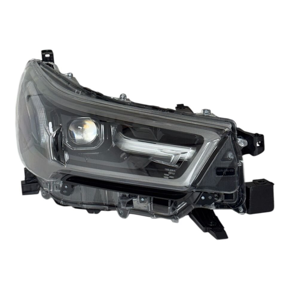 Toyota Far Hılux Revo 21-24 Sağ (Mercekli/İçi Koyu Gri/Krom Mercek)/(Hılux Yazılı-ınvıncıble)