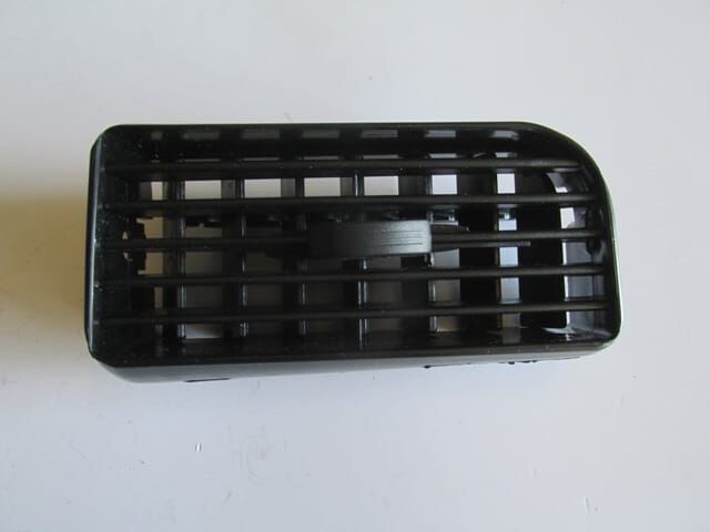 FIAT GRANDE PUNTO- 06/12; ÖN GÖGÜS ORTA ÜFLEME PETEGI SAG (DIFIZÖR)