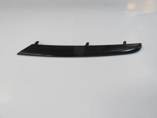 BMW 3 SERI- E90- 05/09; ÖN TAMPON PANJURU ÜST BANDI SOL SİYAH (TW)