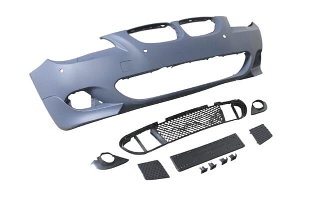 BMW 5 SERI- E60- 04/07; ÖN TAMPON (IZGARALI//PLAKA PLAST.)SEN.DELİKLİ 24MM/F.YIK.LI) (M-TECH) ASTARL