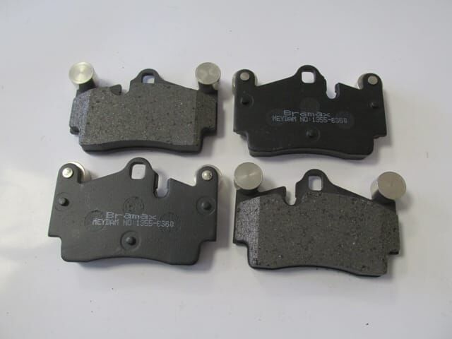 VOLKSWAGEN TOUAREG- 07/09; ARKA FREN BALATASI 3,6/4,2/5,0/6,0(KABLOSUZ)(DİSK)(112x73x16) (BRAMAX)