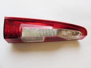 RENAULT MASTER- 3- 11/19; STOP LAMBASI SOL KIRMIZI/BEYAZ DUYSUZ (MARS) (E MARKLI)