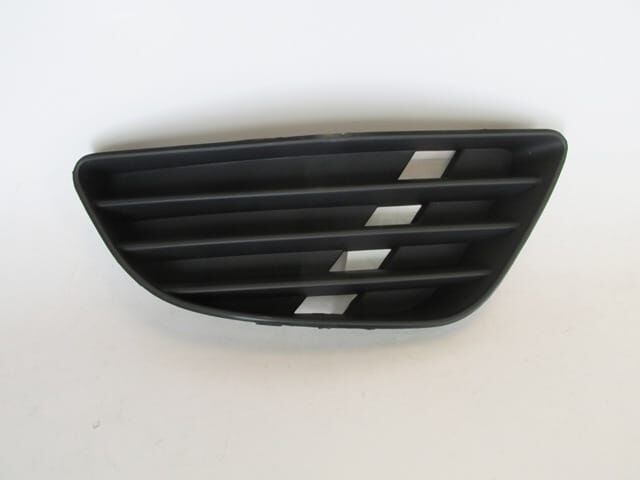 FORD FIESTA- 02/05; SİS LAMBA KAPAĞI SAĞ SİYAH SİS DELİKSİZ (TYG)