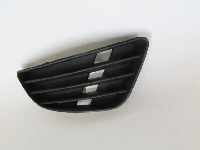 FORD FIESTA- 02/05; SİS LAMBA KAPAĞI SAĞ SİYAH SİS DELİKSİZ (TYG)