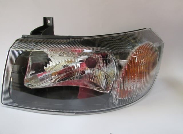 FORD TRANSIT- V184- 02/06; FAR LAMBASI SOL ELEKTRİKLİ/MANUEL SİYAH 4 FİŞLİ (H4)(AYFAR) (E MARKLI)