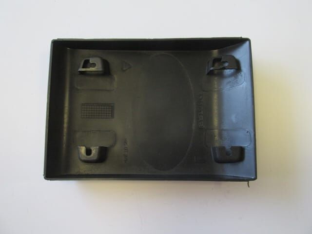 RENAULT MASTER- 3- 11/19; ÖN KAPI DİREĞİ BANDI SAĞ (SİNYAL DELİKSİZ) (KISA) SİYAH