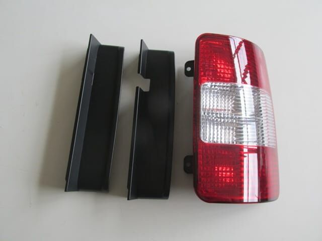 VOLKSWAGEN CADDY- 04/10; STOP LAMBASI SAĞ KIRMIZI/BEYAZ (MARS) (E MARKLI)